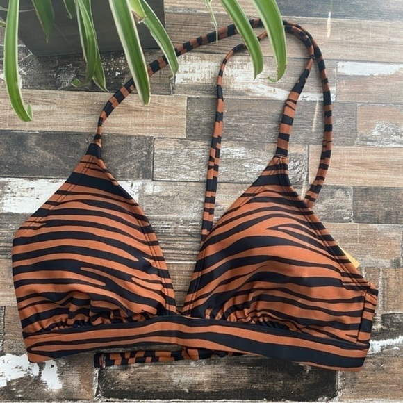 NWT Cross Back Triangle Bikini Top - Picture 1 of 7